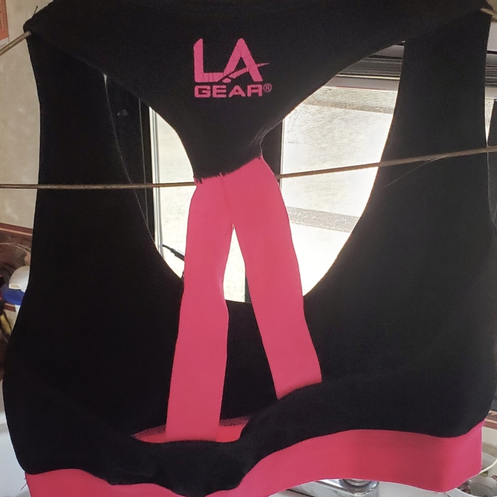 LA Gear - Picture 3 of 4